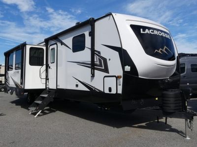 2024 PRIME TIME 3500DB — front three-quarter view