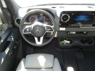 2024 Fleetwood Xcursion - Photo 9