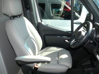 2024 Fleetwood Xcursion - Photo 8