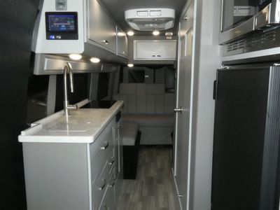2024 Fleetwood Xcursion - Photo 5