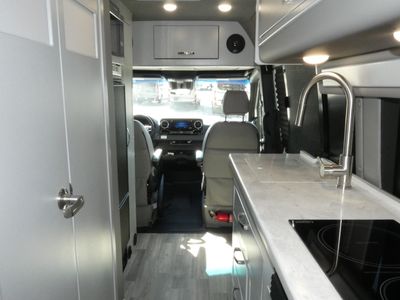 2024 Fleetwood Xcursion - Photo 6