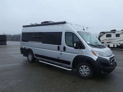 2024 ETHOS 20T — front three-quarter view