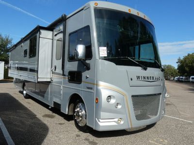2021 WINNEBAGO 36Z — front three-quarter view
