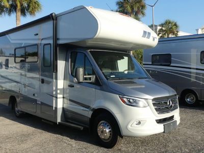 2024 WINNEBAGO 24P — front three-quarter view