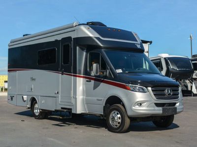 2025 WINNEBAGO 24T-1S — front three-quarter view