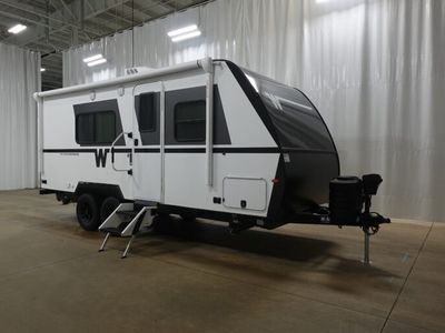 2026 WINNEBAGO 2000TRB — front three-quarter view