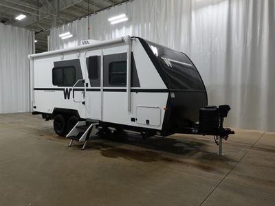 2026 WINNEBAGO 2000TRB — front three-quarter view