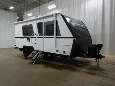 2026 WINNEBAGO 2000TRB — front three-quarter view