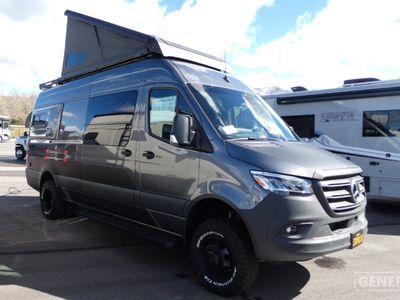2026 STORYTELLER CREW MODE XL — front three-quarter view