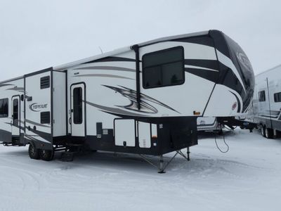 2017 HEARTLAND TQ 365 — front three-quarter view