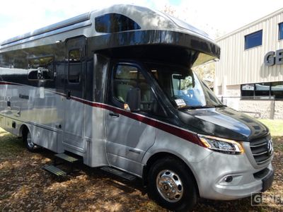 2026 WINNEBAGO 24D — front three-quarter view