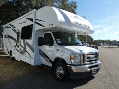 2023 THOR 27R — front three-quarter view