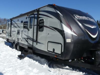 2016 HEARTLAND 31BHDD — front three-quarter view