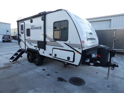 2022 WINNEBAGO 1808FBS — front three-quarter view
