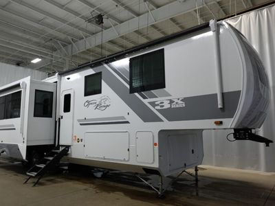 2026 OPEN RANGE 390TBS — front three-quarter view