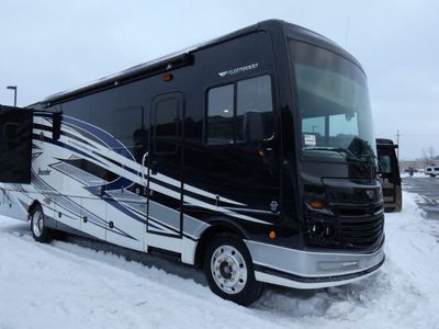 2018 FLEETWOOD 35K — front three-quarter view