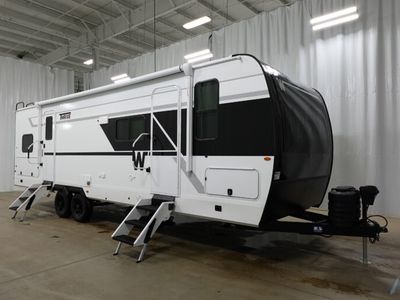 2026 WINNEBAGO 28BHS — front three-quarter view