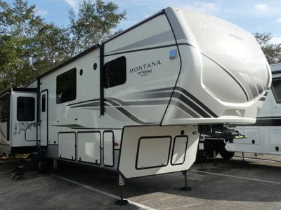 2022 KEYSTONE 3855BR — front three-quarter view