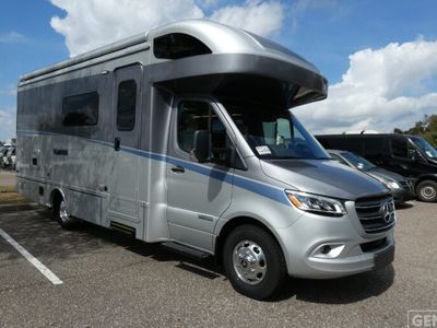 2026 WINNEBAGO 24D — front three-quarter view