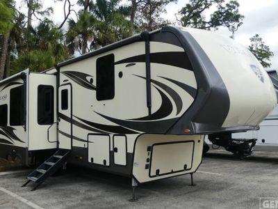 2018 VANLEIGH 320GK — front three-quarter view