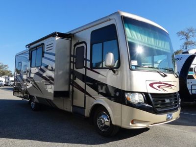 2014 NEWMAR 3215 — front three-quarter view