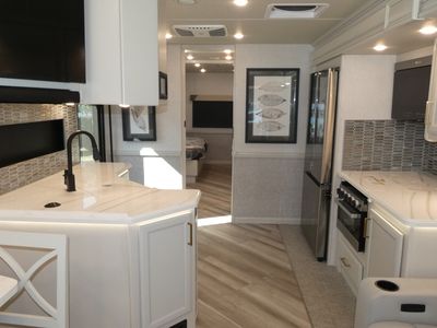 2026 Fleetwood Bounder - Photo 5