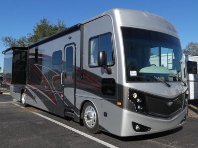 2022 FLEETWOOD 36U — front three-quarter view