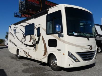 2018 THOR 29M — front three-quarter view