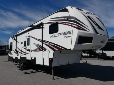 2014 DUTCHMEN 3005 — front three-quarter view