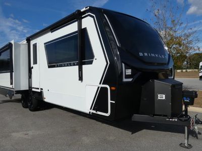 2026 BRINKLEY 285 — front three-quarter view