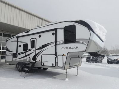 2022 KEYSTONE 25RES — front three-quarter view