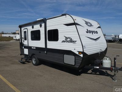 2022 JAYCO 195RB — front three-quarter view