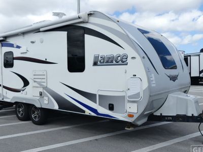 2017 LANCE 1995 — front three-quarter view