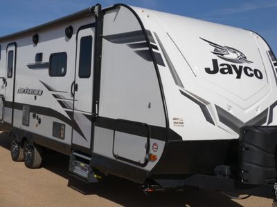 2023 JAYCO 24BH — front three-quarter view