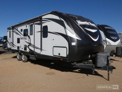 2015 HEARTLAND 28DBSS — front three-quarter view