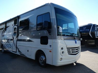 2022 HOLIDAY RAMBLER 34J — front three-quarter view