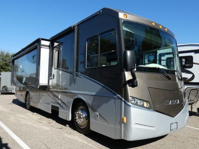 2014 WINNEBAGO 34T — front three-quarter view