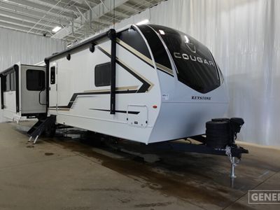 2026 KEYSTONE 33RLI — front three-quarter view