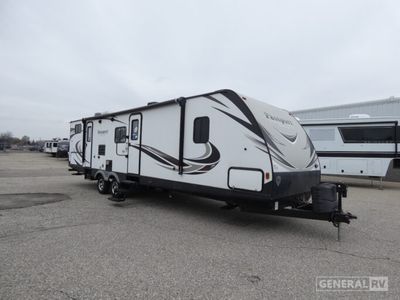 2019 KEYSTONE 3350BH — front three-quarter view