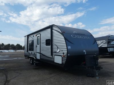 2017 COACHMEN 223FB — front three-quarter view