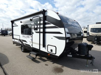 2021 HEARTLAND 180BH — front three-quarter view