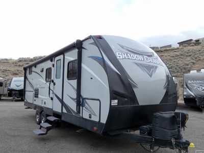 2019 CRUISER 240BHS — front three-quarter view