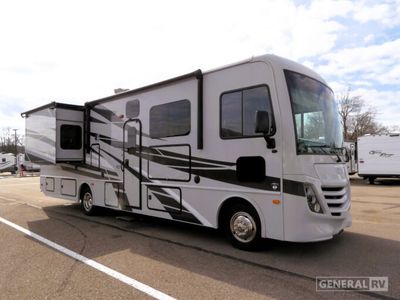 2023 FLEETWOOD 32N — front three-quarter view