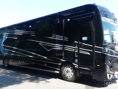 2026 HOLIDAY RAMBLER 40M — front three-quarter view