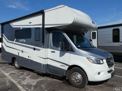 2024 WINNEBAGO 24P — front three-quarter view