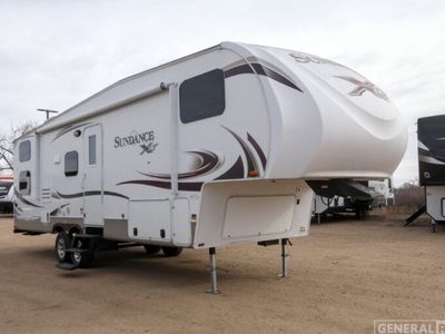 2014 HEARTLAND 299BH — front three-quarter view