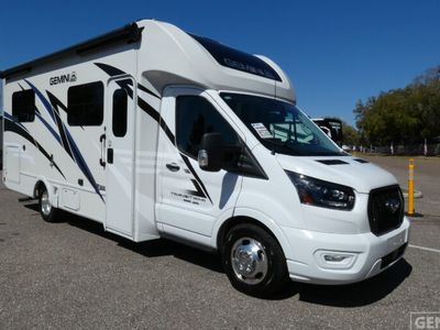 2024 THOR 24KB — front three-quarter view