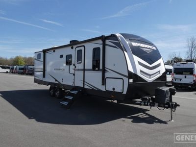 2021 CRUISER EL280 — front three-quarter view