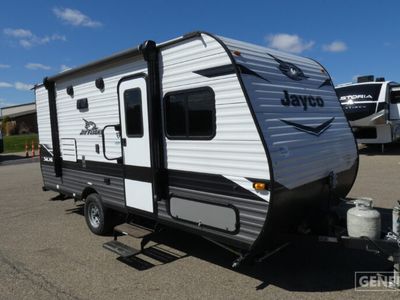2022 JAYCO 184BS — front three-quarter view