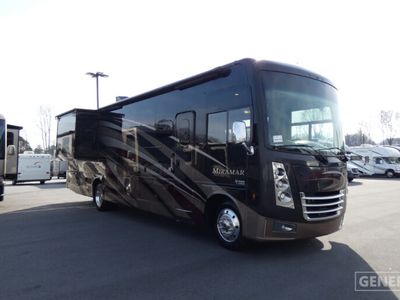 2019 THOR 35.3 — front three-quarter view